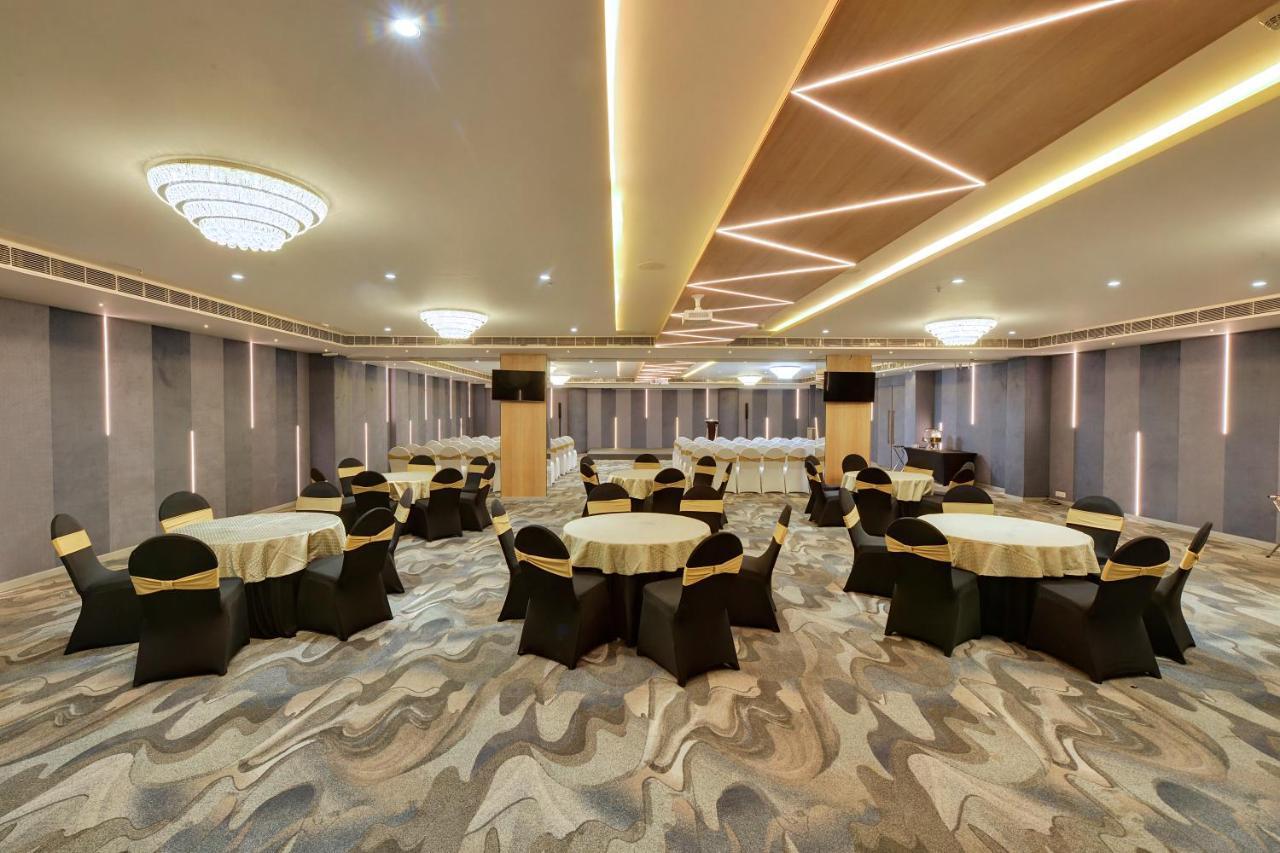 Clarion Hotel Bangalore Yesvantpur Εξωτερικό φωτογραφία